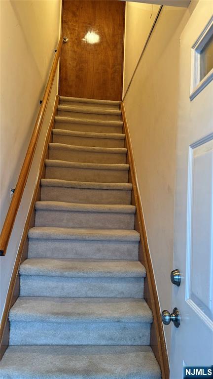 844 Elizabeth Street 2 - Photo 3