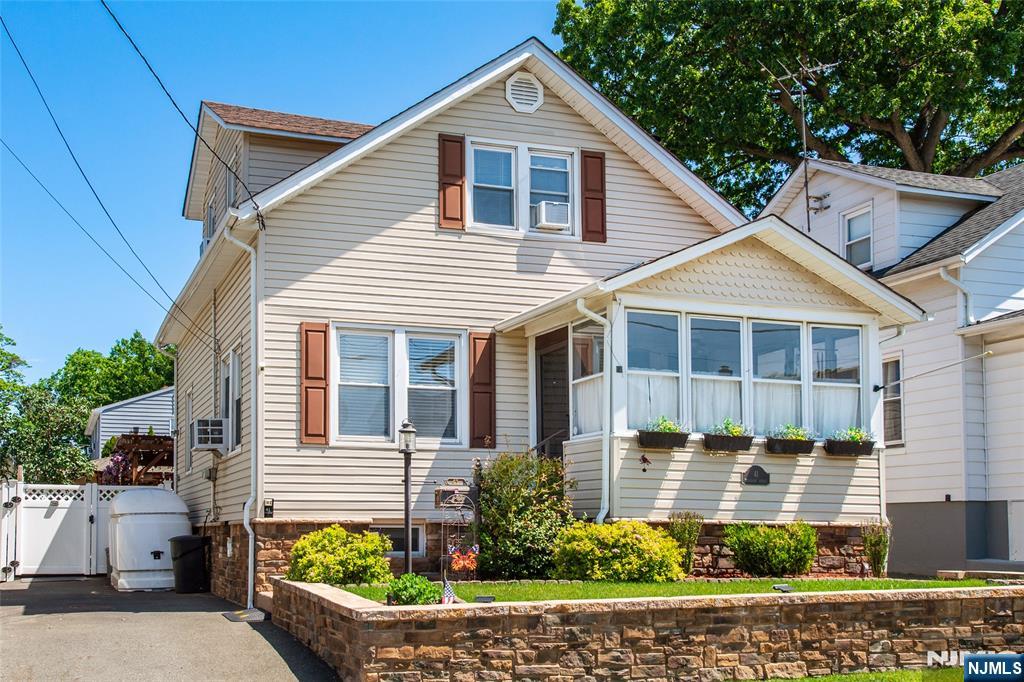 41 Frederick Avenue - Photo 2