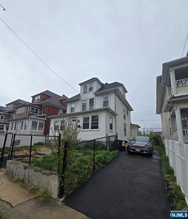 9 White Terrace