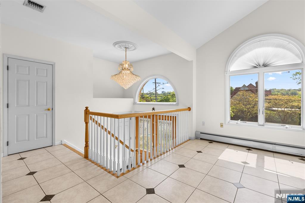 499 Morse Avenue - Photo 5