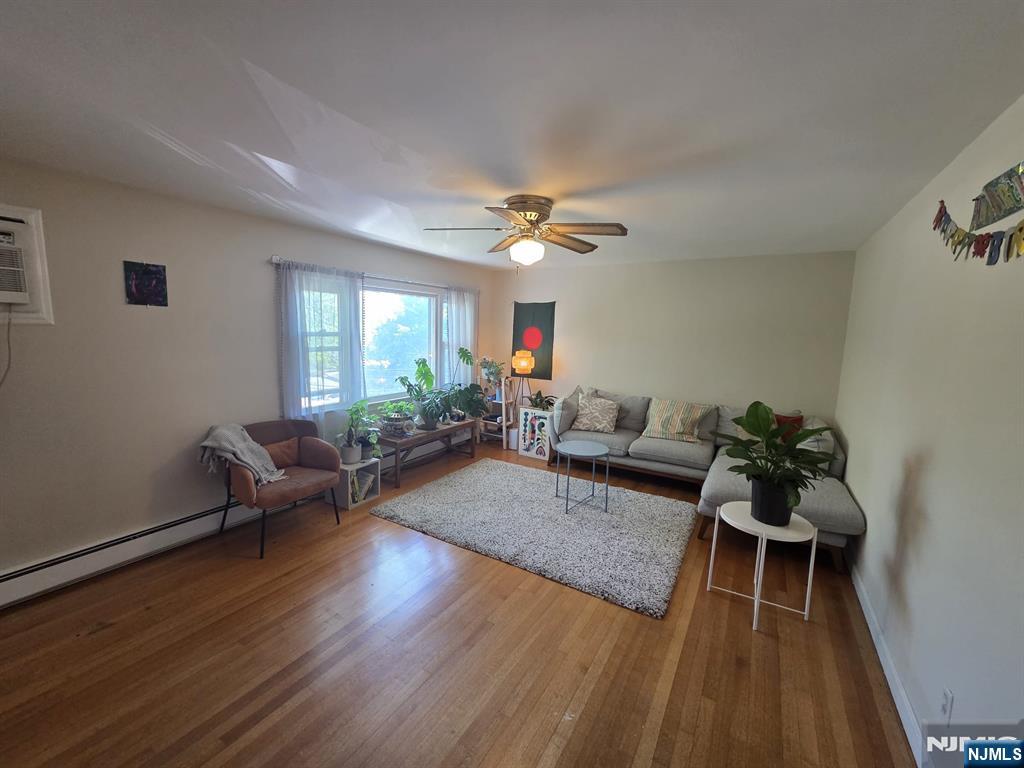 360 New York Avenue 2nd floor - Photo 5