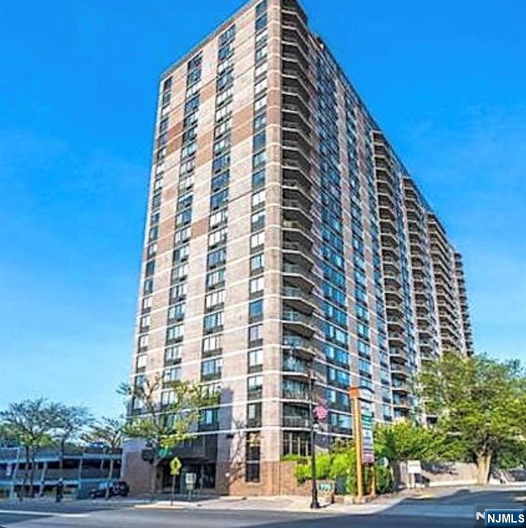 770 Anderson 22-A - Photo 1
