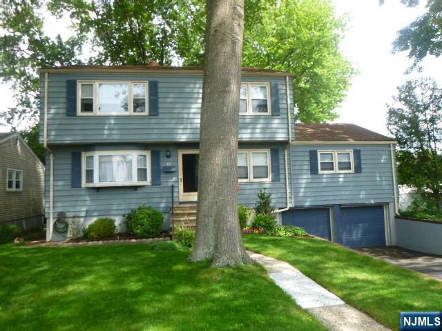 61 Aladdin Avenue - Photo 1