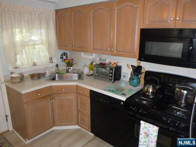 61 Aladdin Avenue - Photo 5
