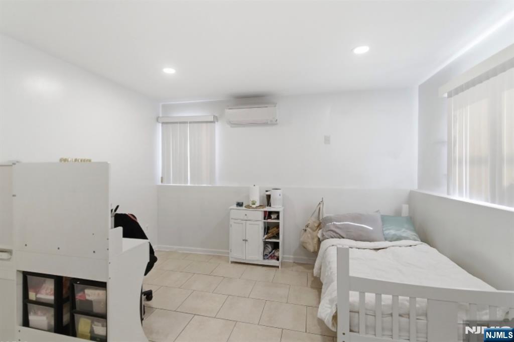 433 Chase Ground Floor - Photo 5