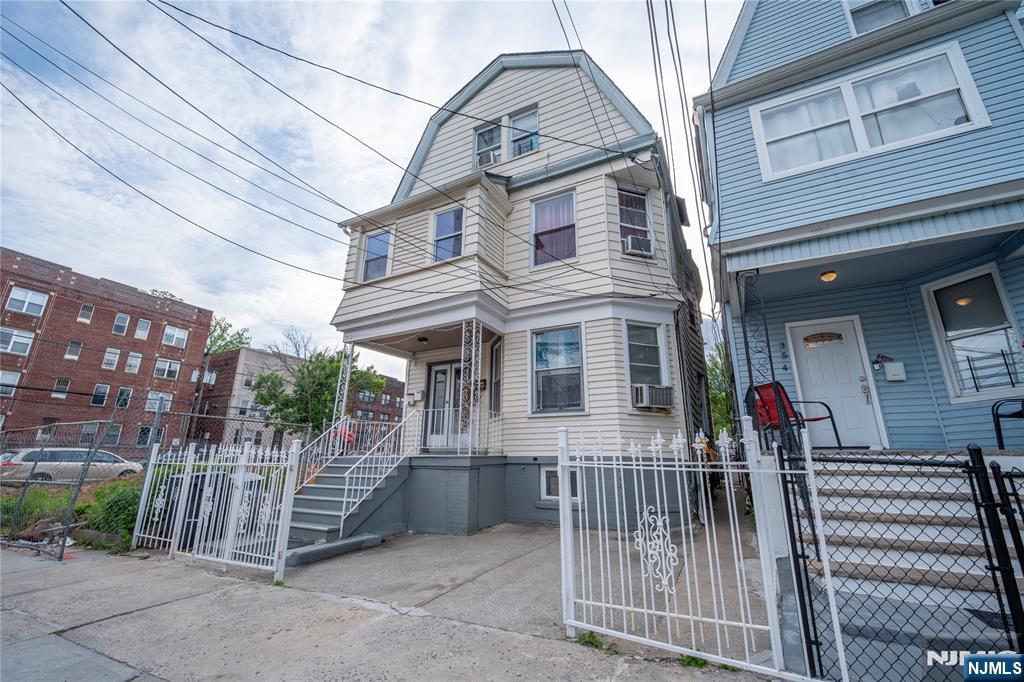 352 7th Street - Photo 2