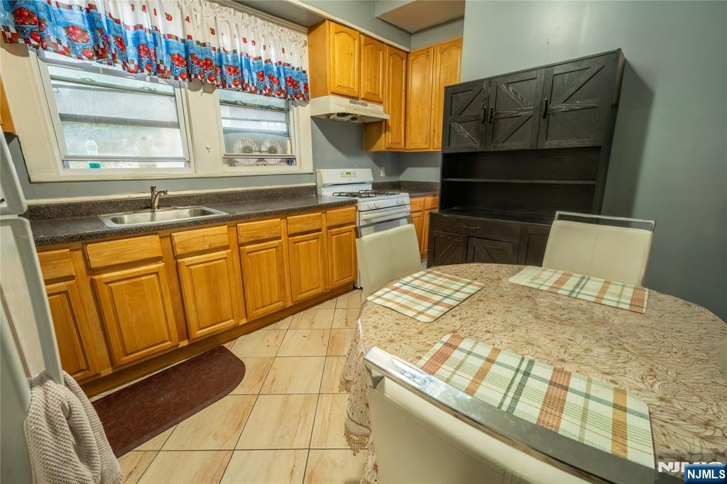 352 7th Street