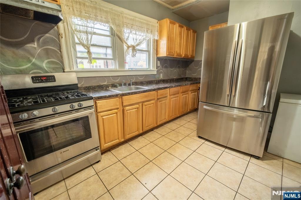 352 7th Street