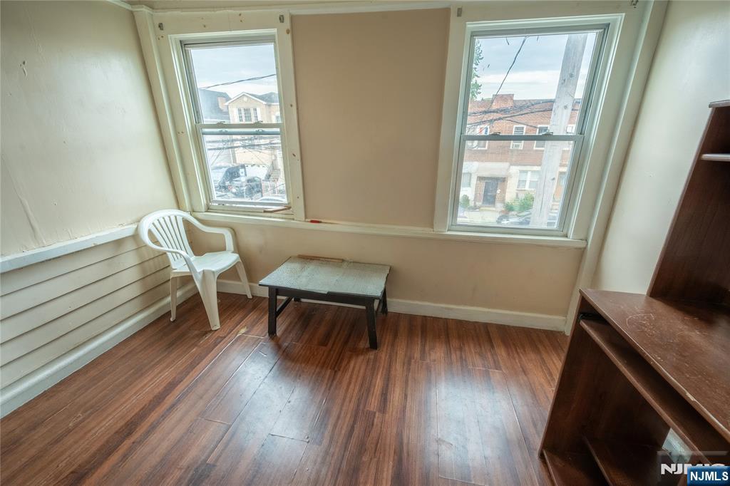 352 7th Street