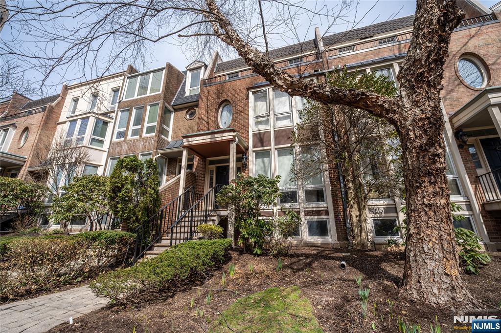 130 Kensington Drive - Photo 4