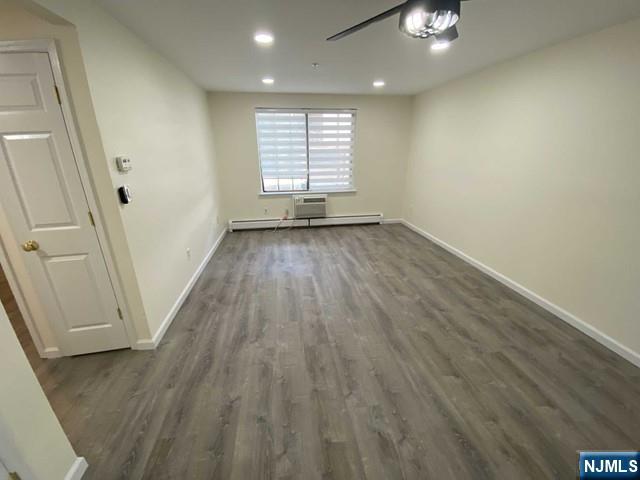 2002 Hawthorne Lane - Photo 4