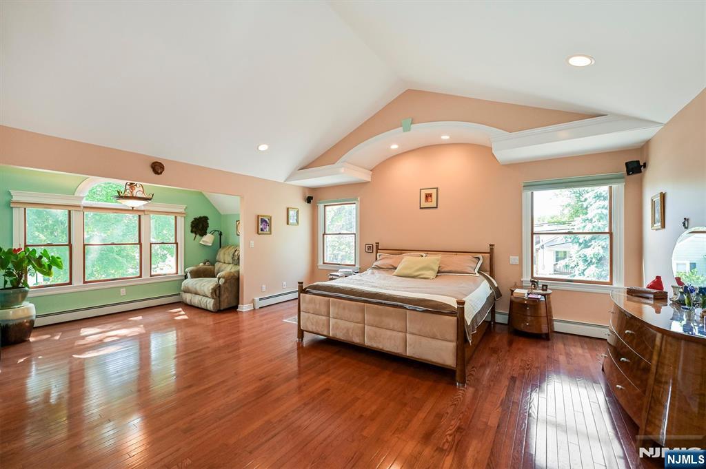 111 Magnolia Avenue