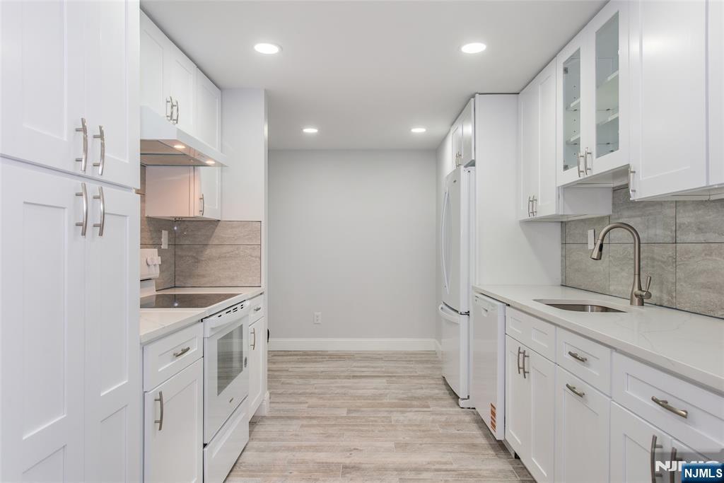 446 Passaic Street 3F - Photo 2