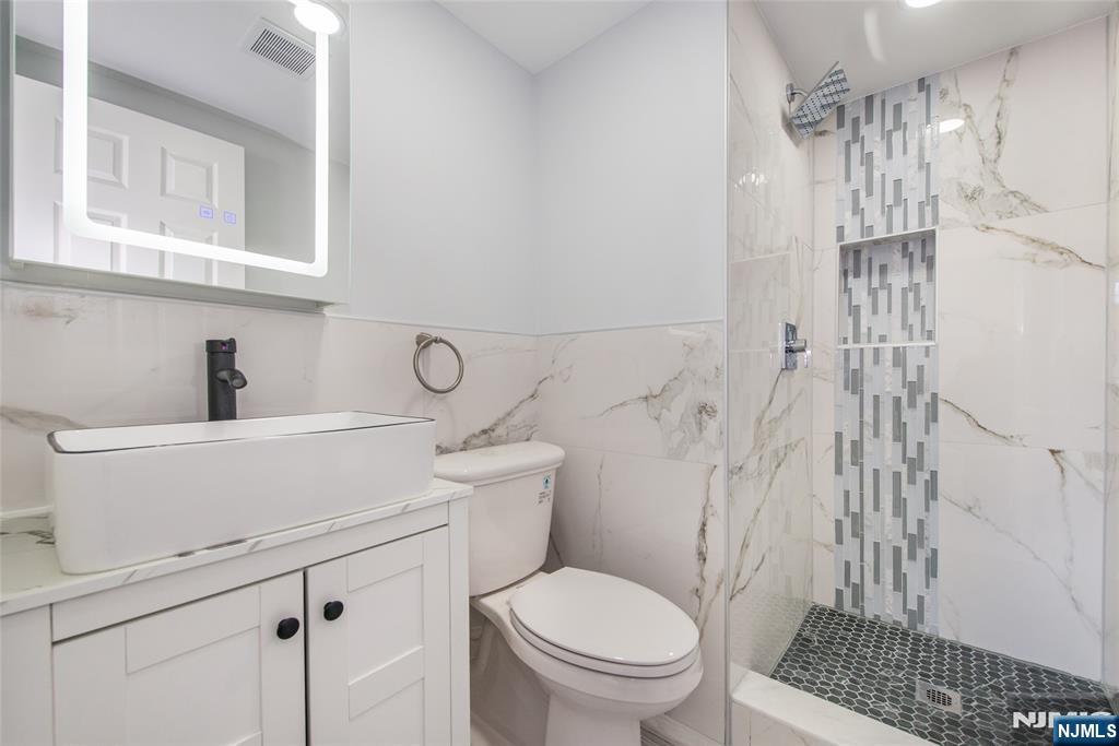 446 Passaic, #3F, Hackensack, NJ 07601 Listing Photo  11