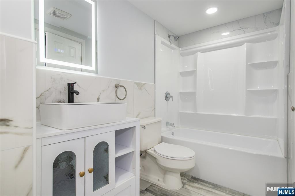 446 Passaic, #3F, Hackensack, NJ 07601 Listing Photo  13