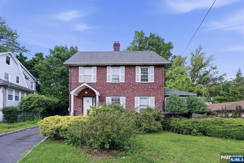 285 Hudson Ave, Englewood, NJ 07631
