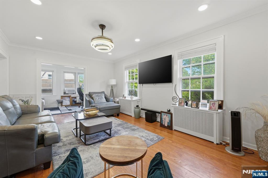285 Hudson Ave, Englewood, NJ 07631