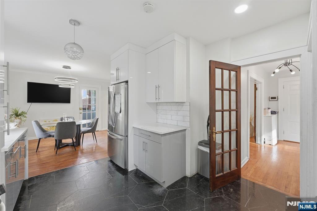 285 Hudson Avenue