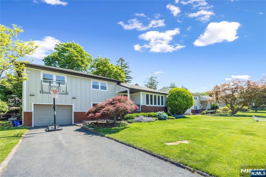 129 Palisade Avenue - Photo 1