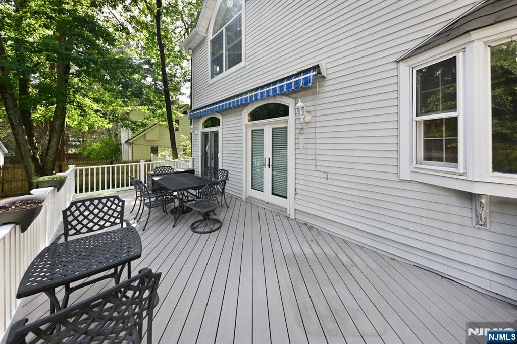 50 Midland Avenue — photo 26