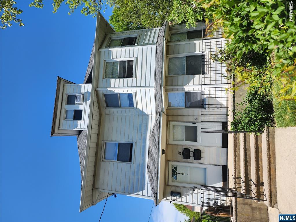 32 Euclid Avenue 1 - Photo 1