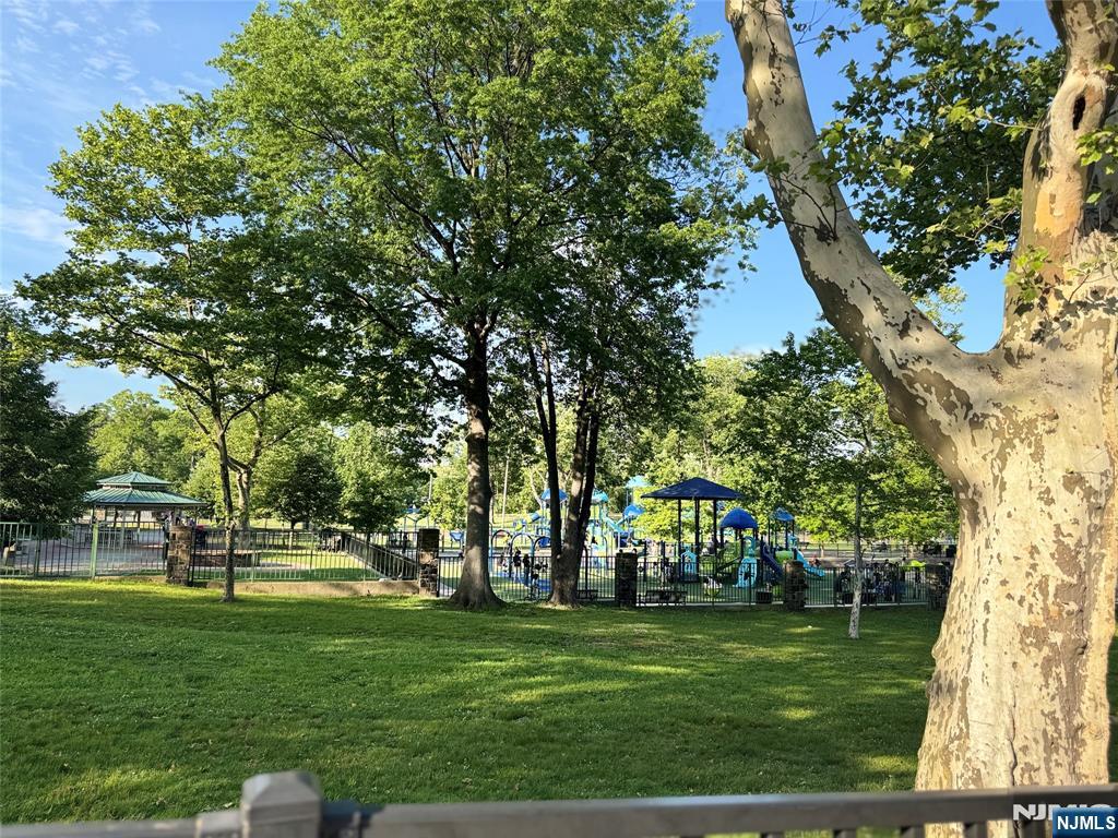 325 79th, #26, North Bergen, NJ 07047 Listing Photo  18