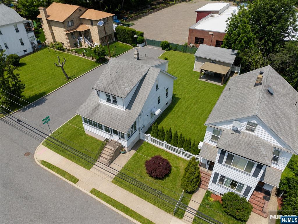 62 Vreeland Avenue