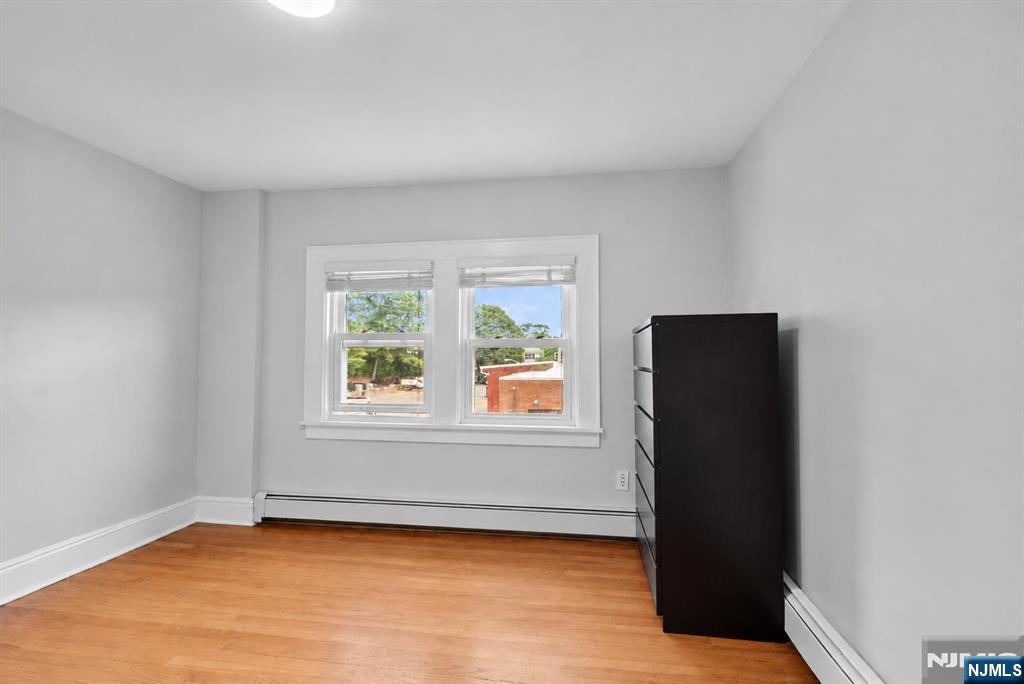 62 Vreeland Avenue