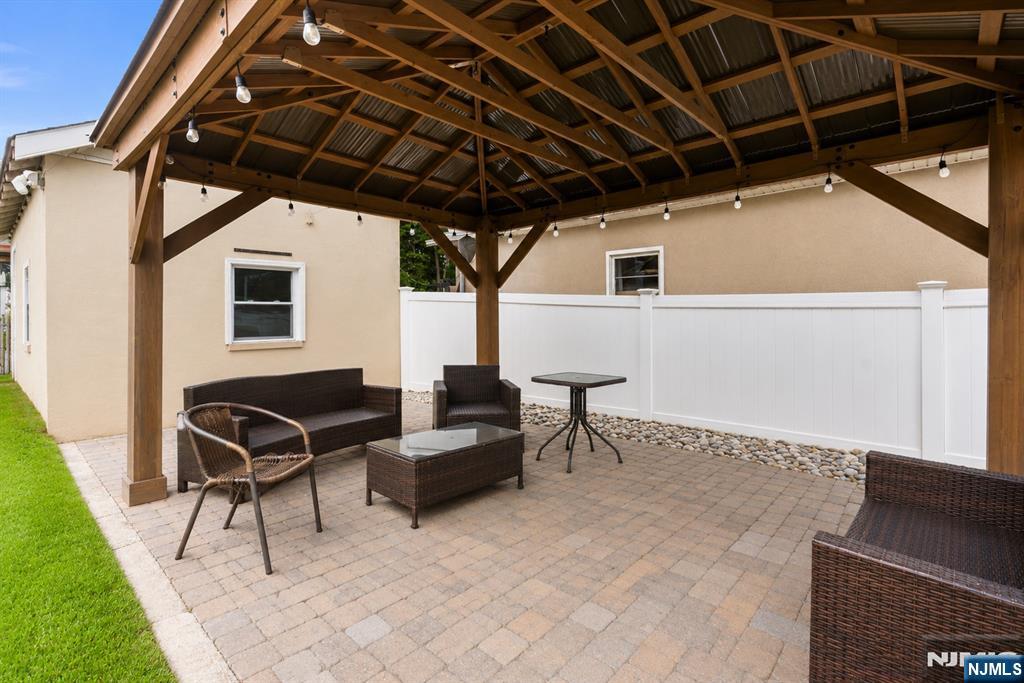 62 Vreeland Avenue