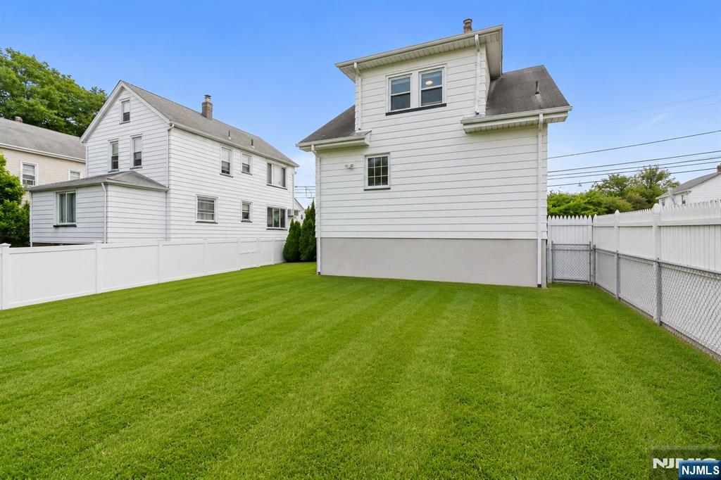 62 Vreeland Avenue