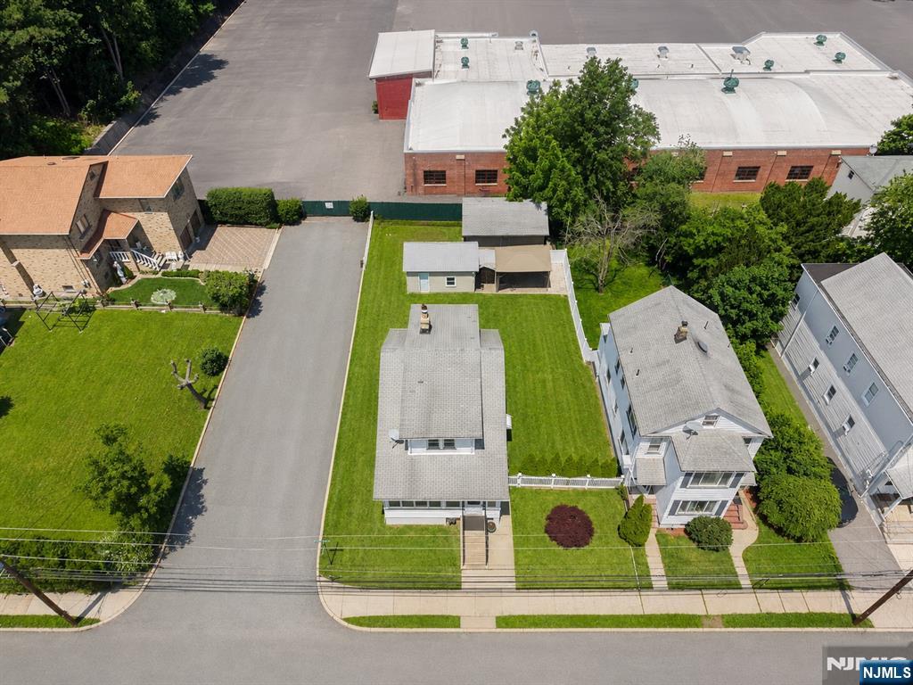 62 Vreeland Avenue