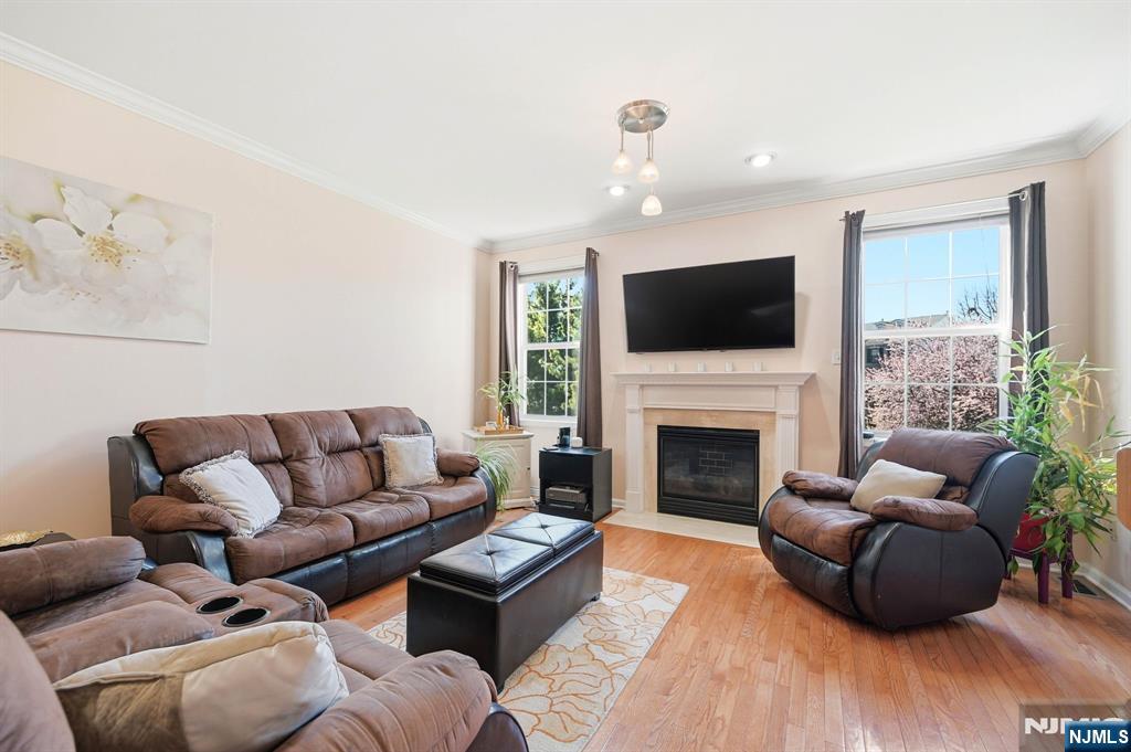 424 Hartford Drive - Photo 1