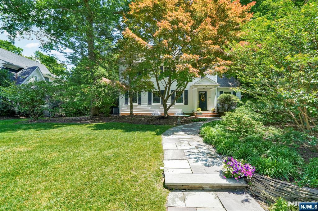 183 Harding Road - Photo 2