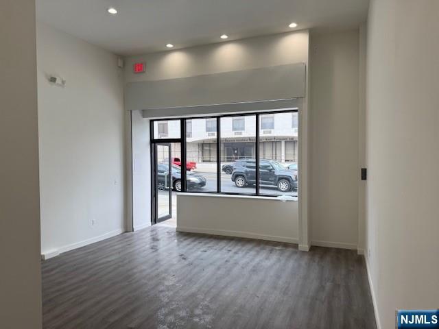 225-233 Central Avenue — photo 10