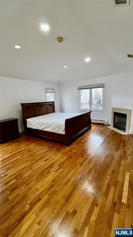 BEDROOM #4 - MASTER