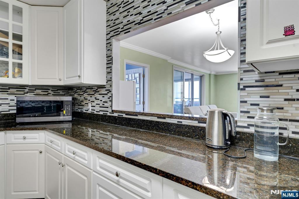 2000 Linwood Avenue 16J - Photo 3