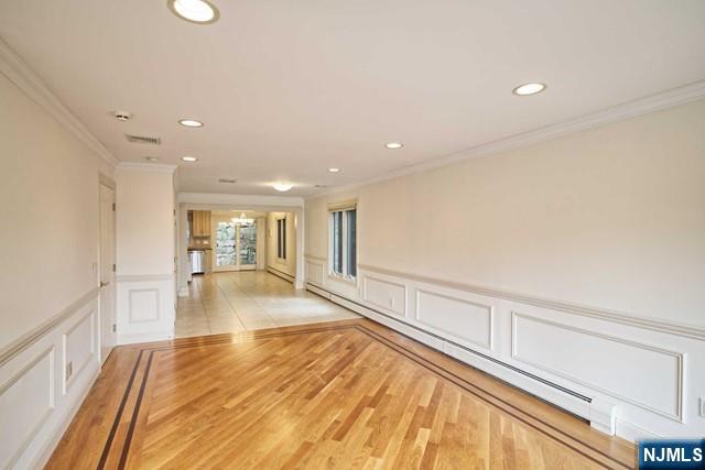 696 Undercliff Avenue - Photo 2