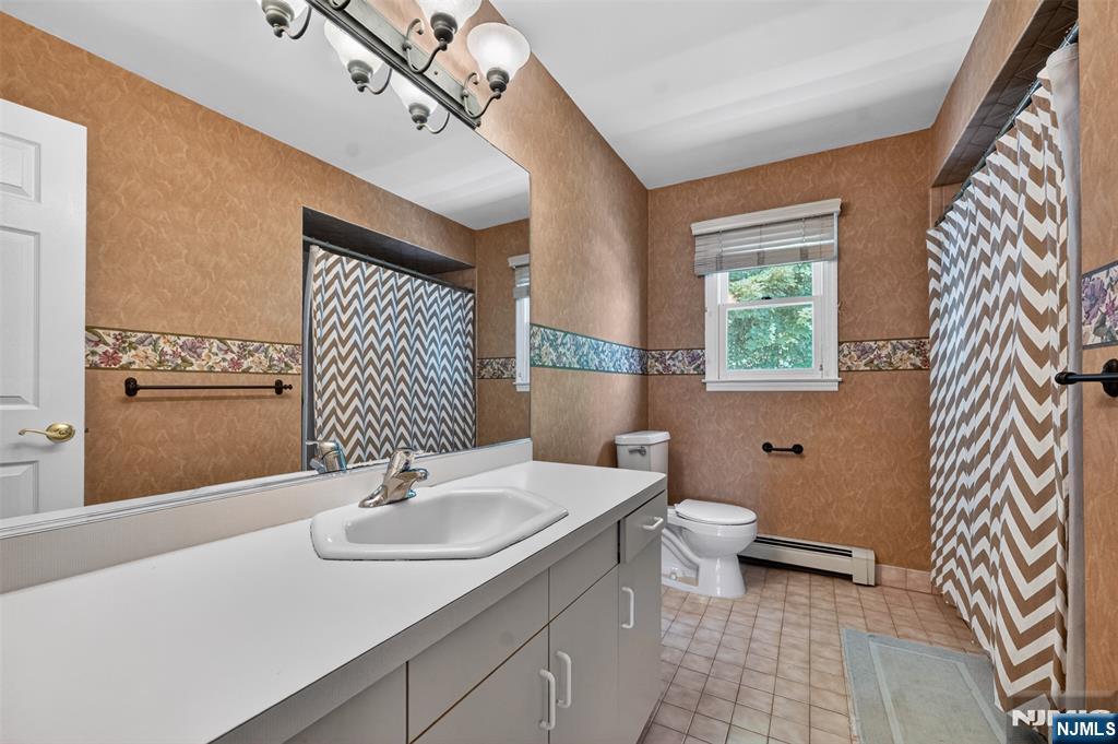 690 William Bliss Drive, New Milford, NJ 07646 Listing Photo  26