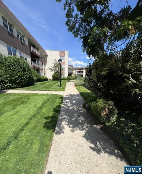 2nd image of 1111 River Rd, Edgewater, NJ 07020
