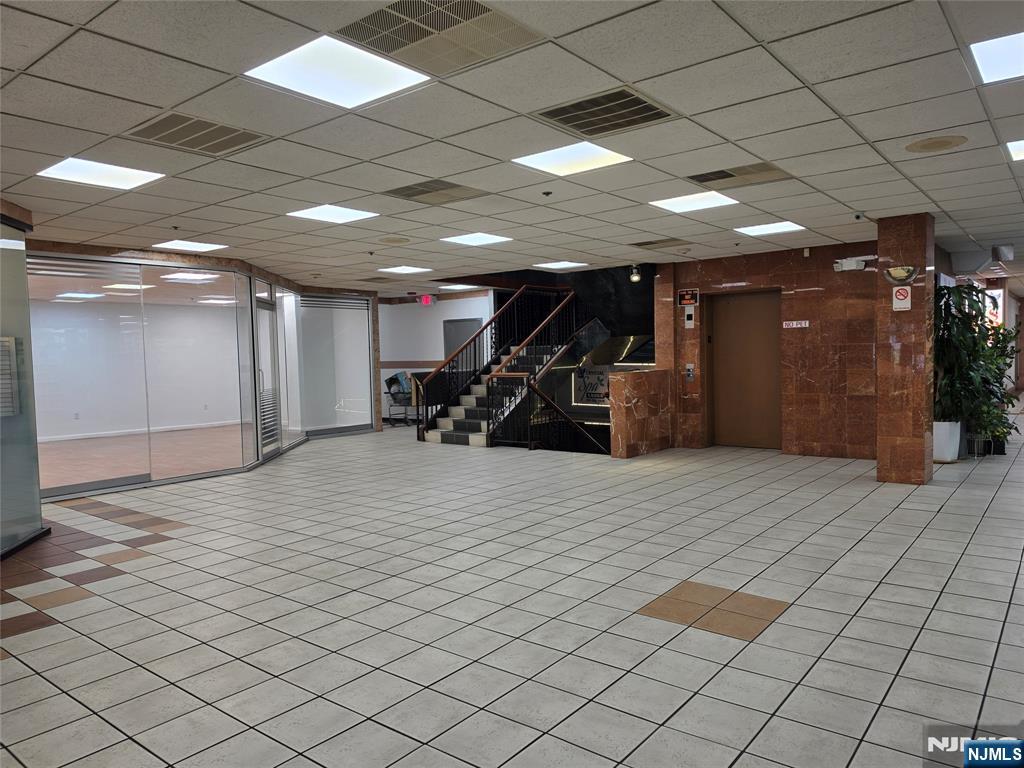 225 Broad Avenue 210 - Photo 3