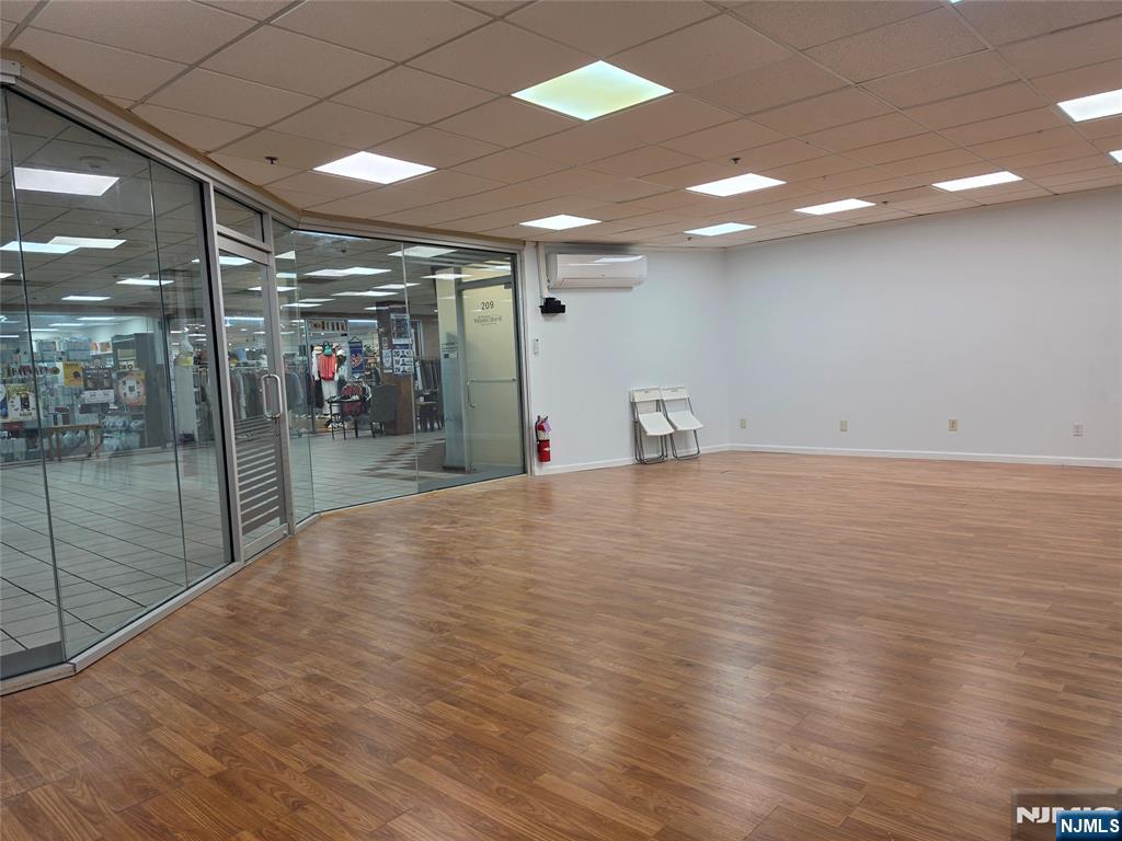 225 Broad Avenue 210 - Photo 5