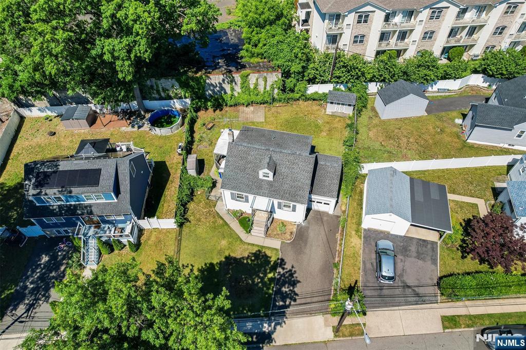 43 Urma Pl, Saddle Brook, NJ 07663