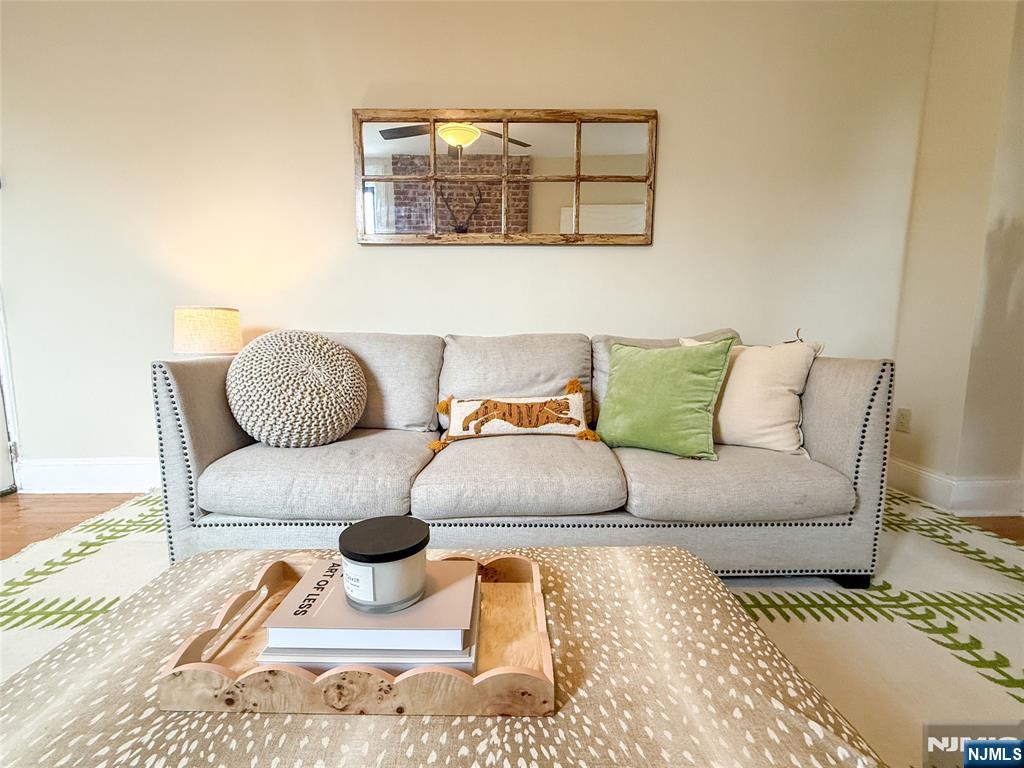 95 Willow Avenue 4B - Photo 5