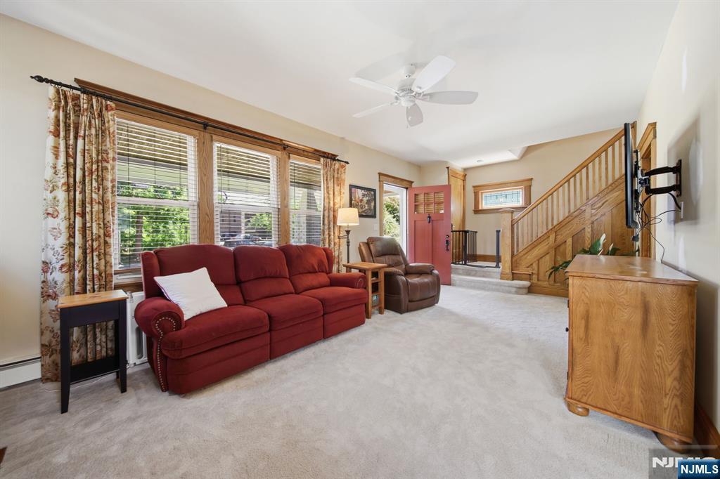 374 Diamond Bridge Avenue - Photo 5