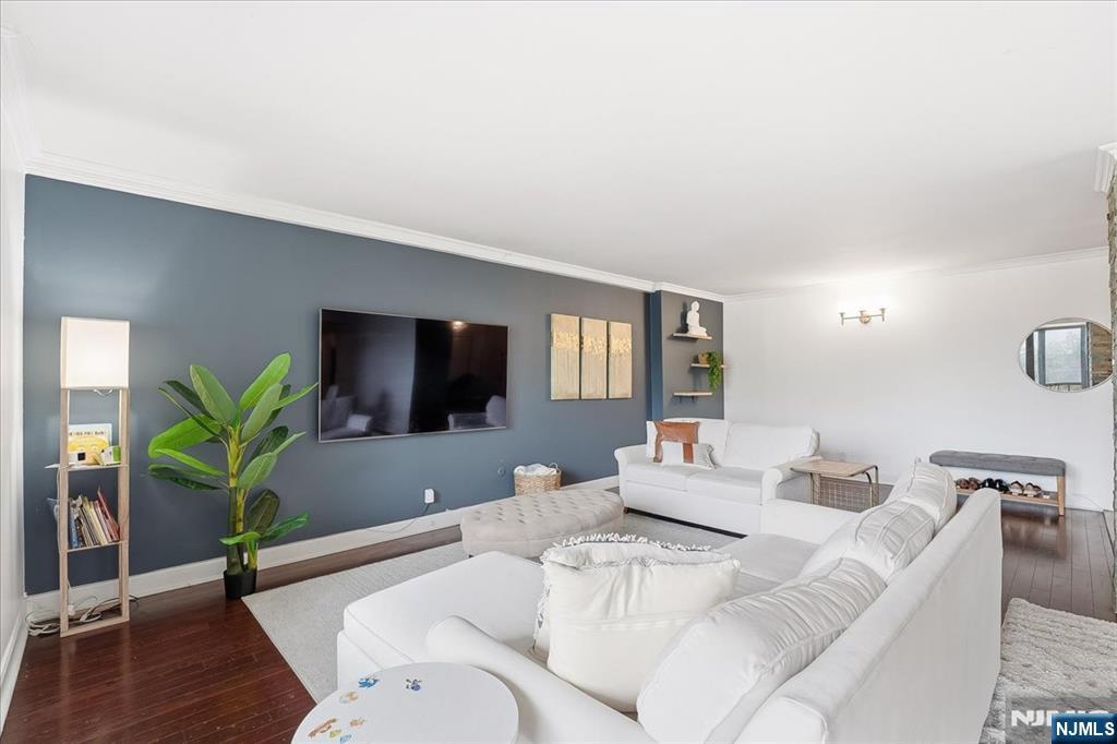 300 Winston Drive L5 - Photo 3