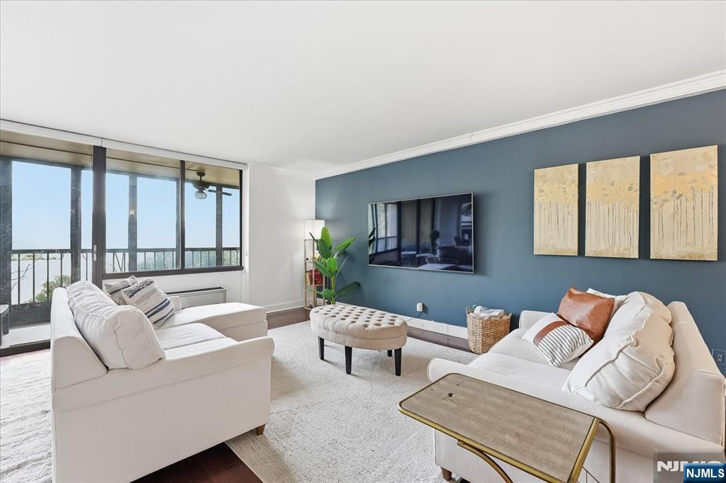 300 Winston Drive L5 - Photo 4