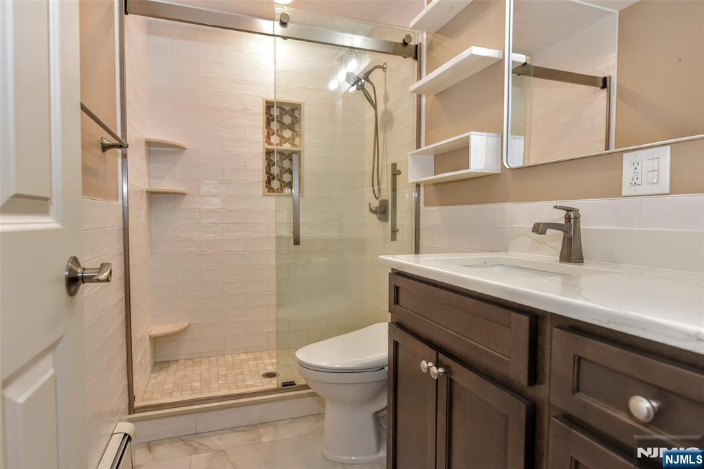 24 Maple, #2nd Floor, Waldwick, NJ 07463 Listing Photo  15