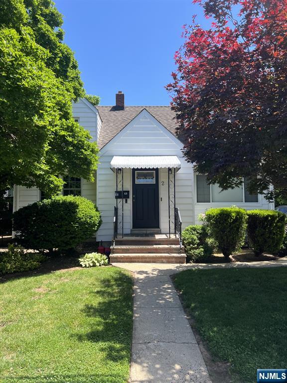 2 Davis Dr, Lodi, NJ 07644