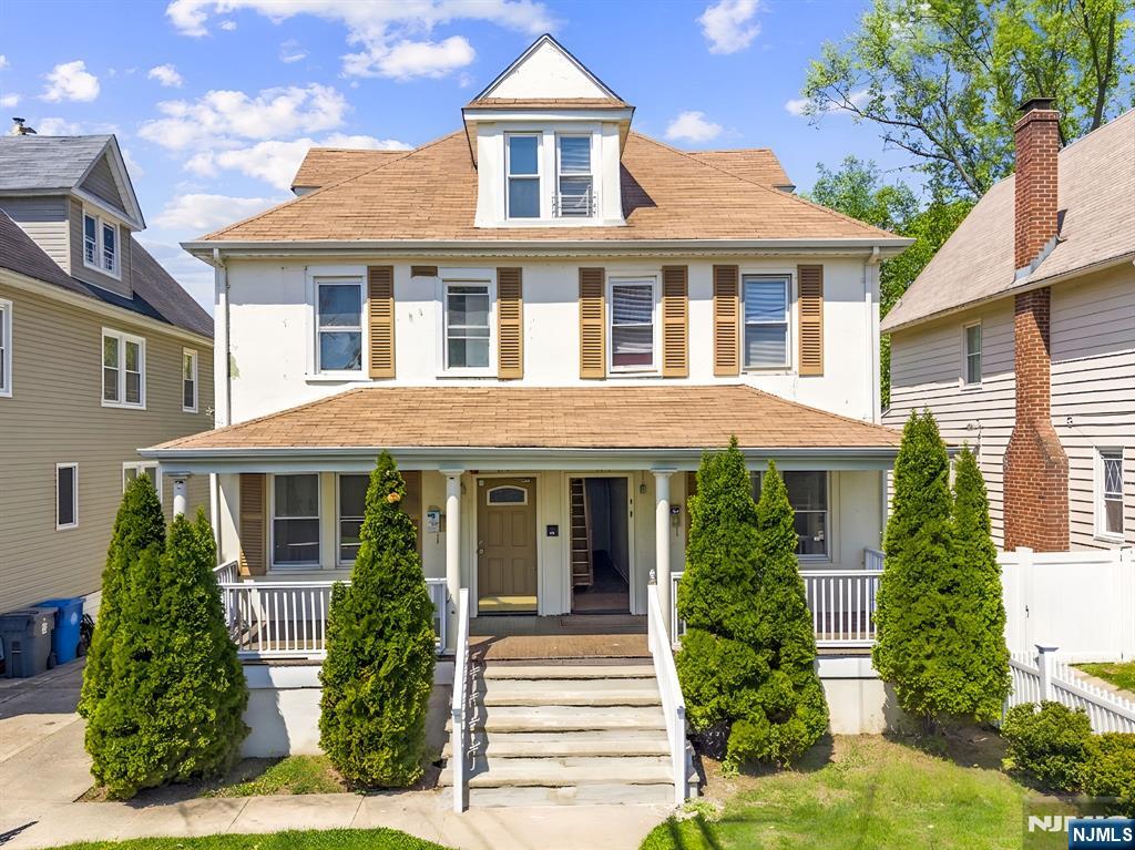 130 Park Avenue 2L - Photo 1