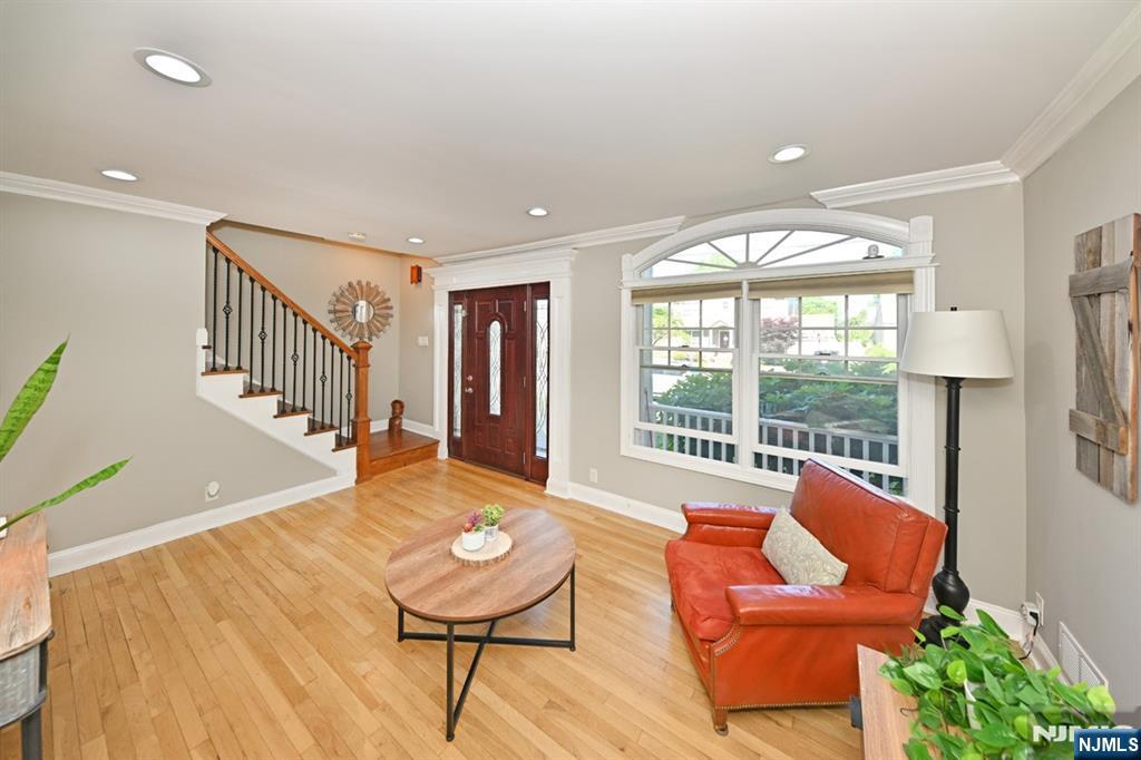 738 Grant Avenue — photo 11